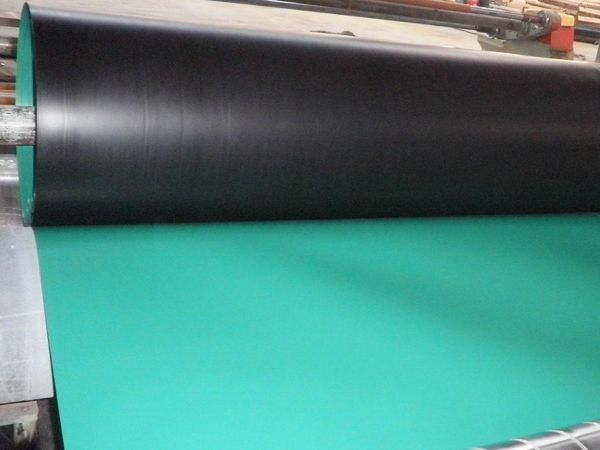 复合土工膜施工不当会影响使用寿命